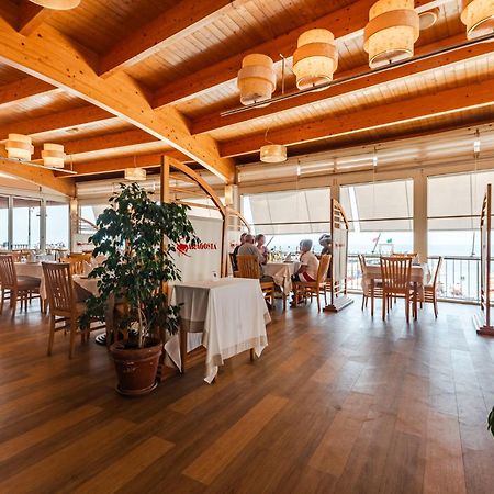 Aragosta Hotel Durrës Esterno foto