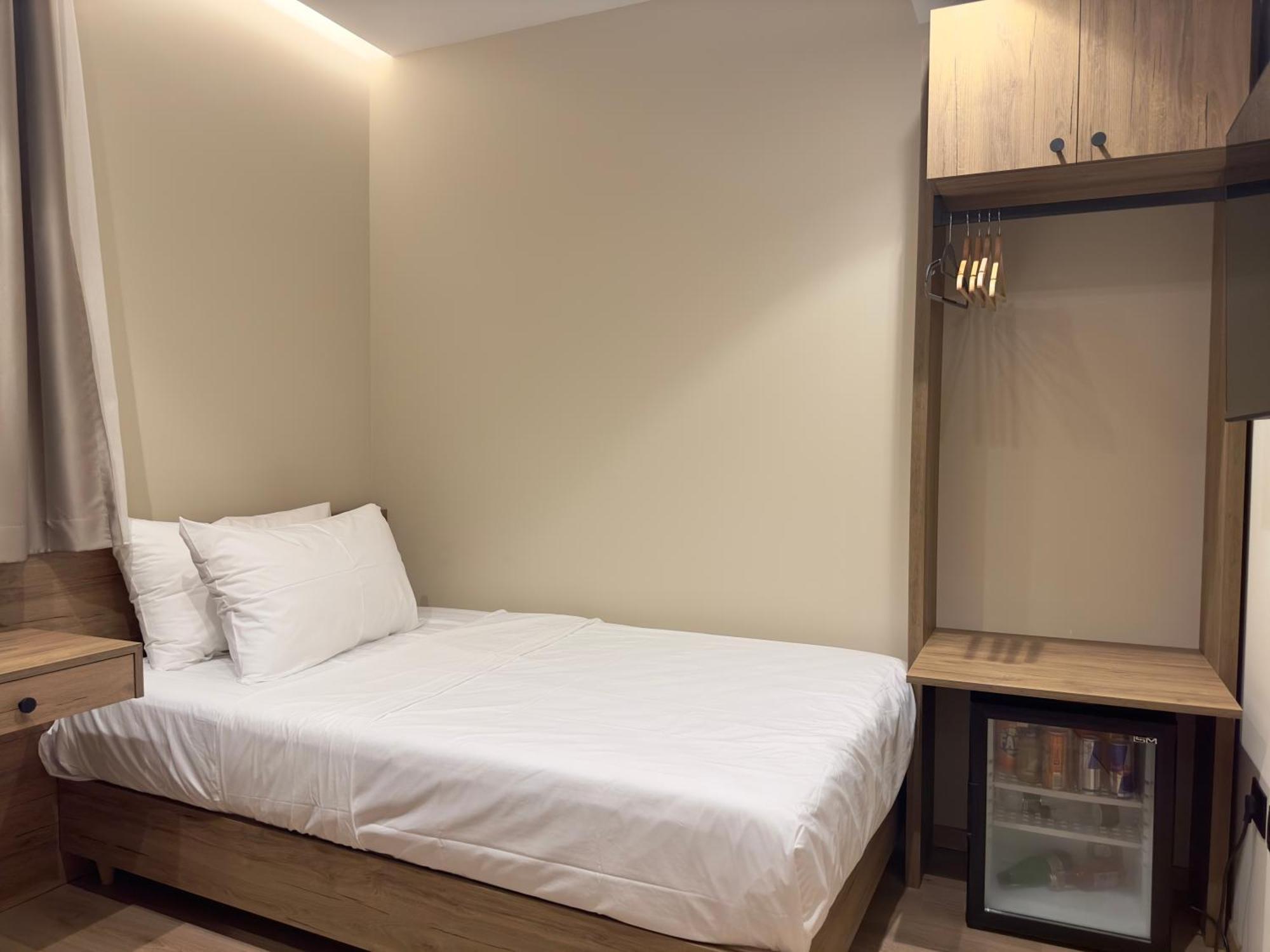 Aragosta Hotel Durrës Esterno foto