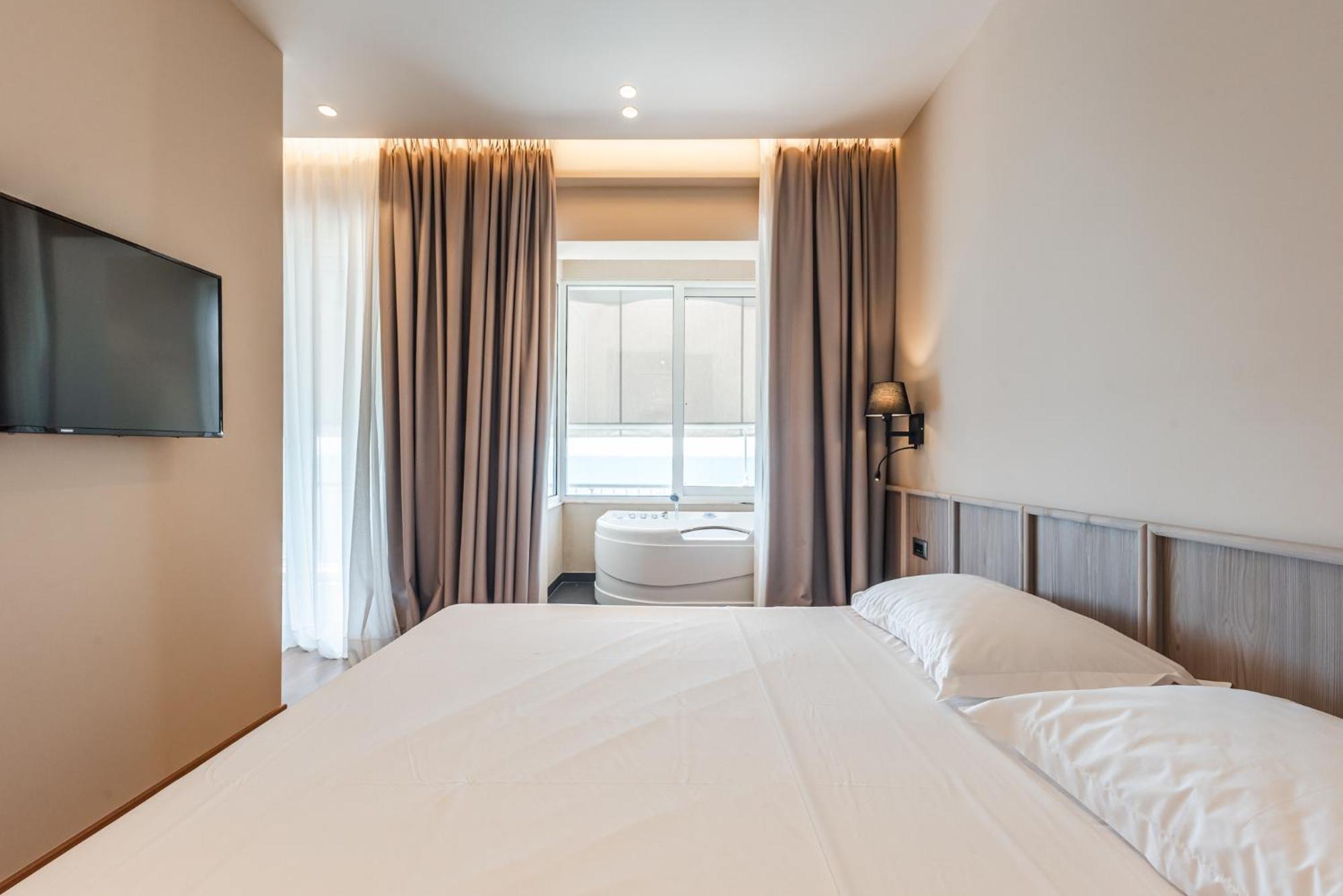 Aragosta Hotel Durrës Esterno foto