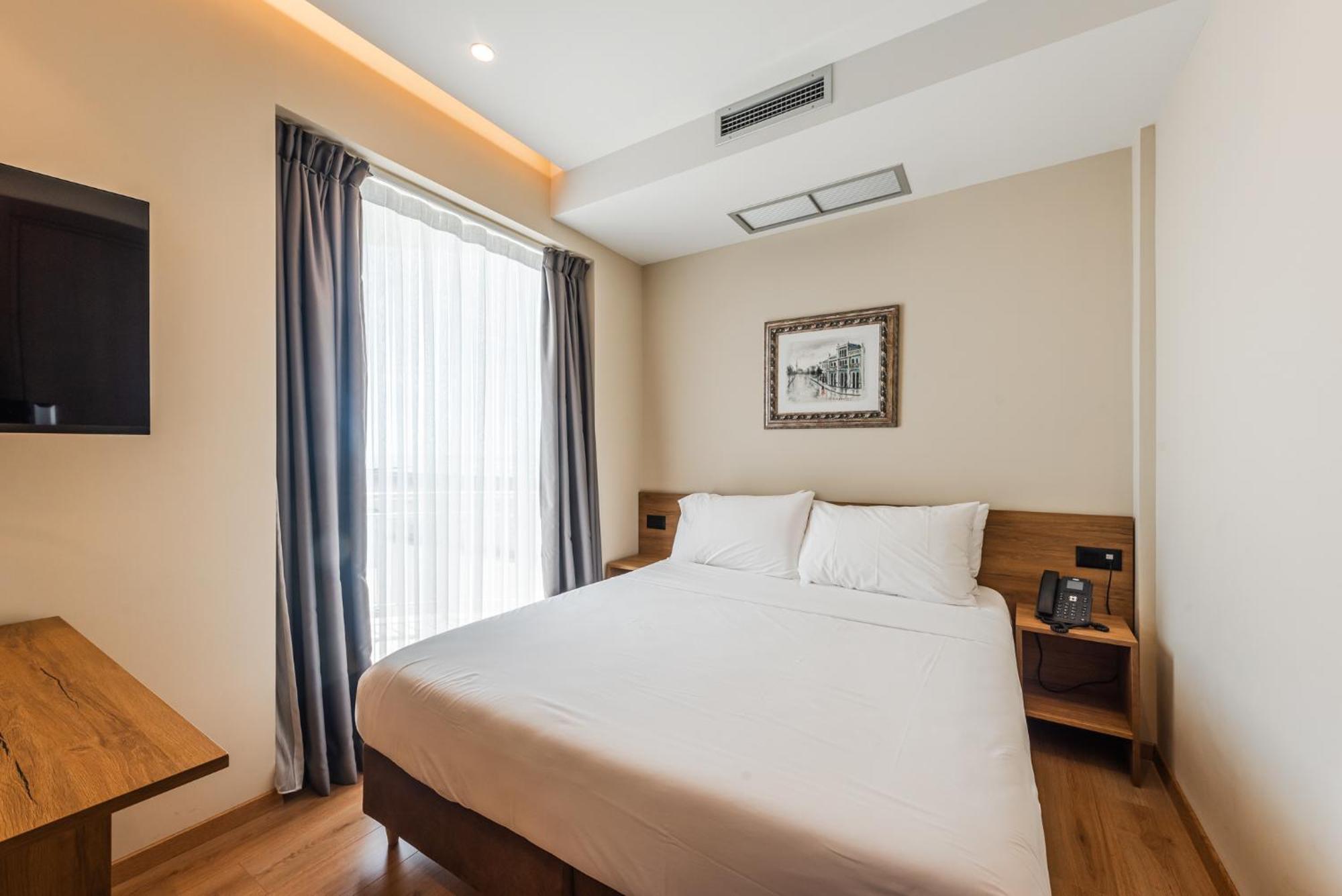Aragosta Hotel Durrës Esterno foto
