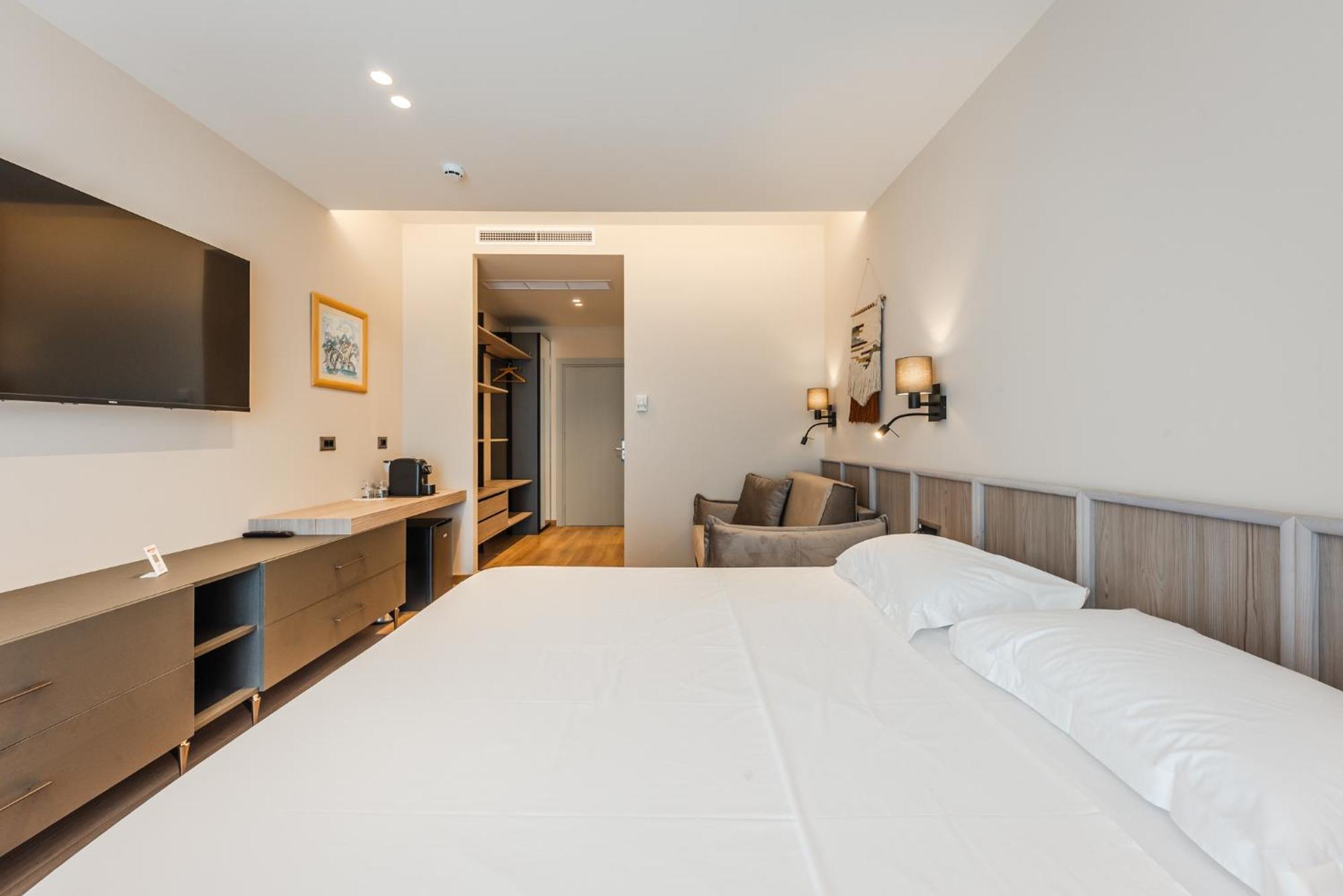 Aragosta Hotel Durrës Esterno foto