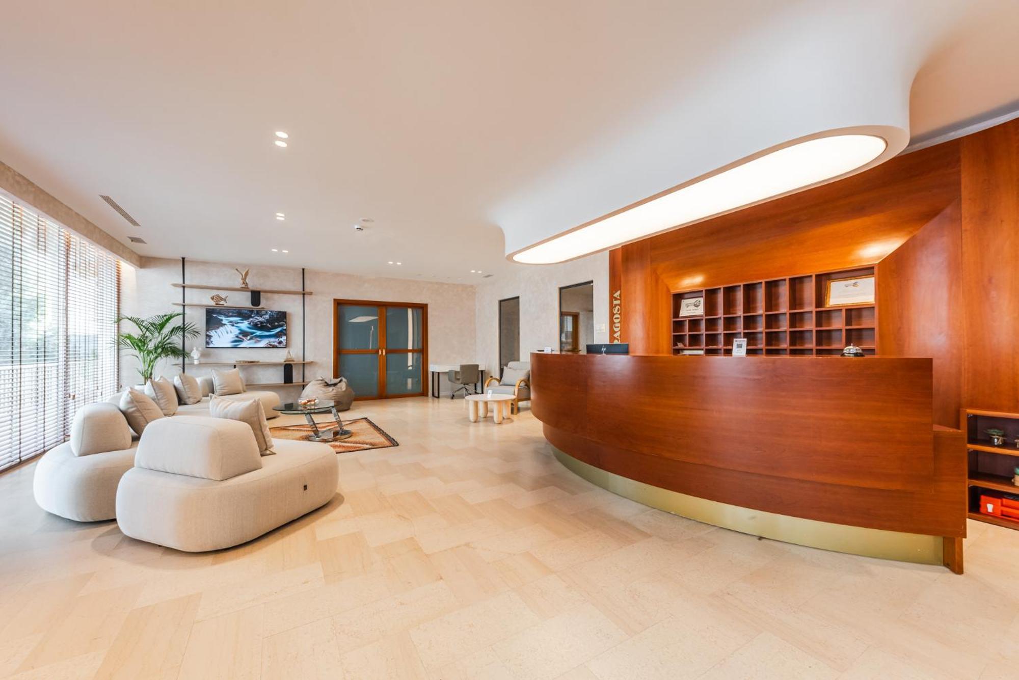 Aragosta Hotel Durrës Esterno foto